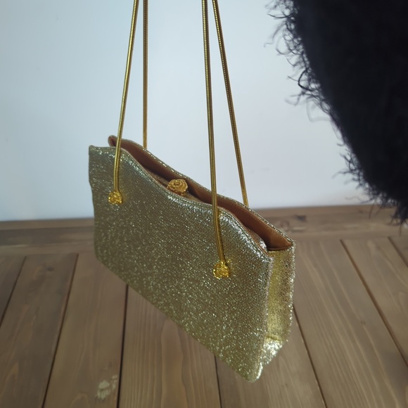 Vintage Gold Metallic Lamé Evening Handbag with Metal Rosette Clasp - Picture 12 of 14